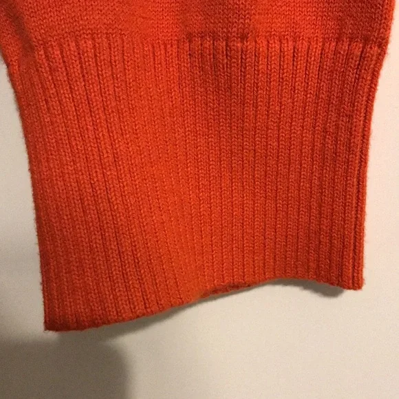 Tommy Hilfiger Sweater - Picture 8 of 8